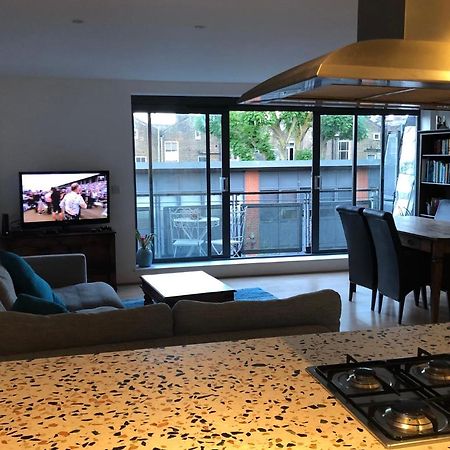 Spacious, Bright And Modern Flat In Holloway London Exterior photo